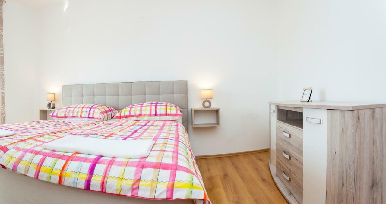 Milohnici Holiday Apartment Ivica מראה חיצוני תמונה