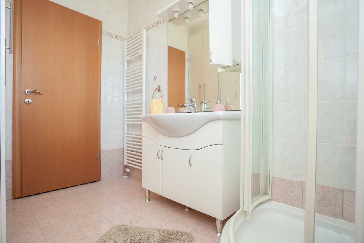 Milohnici Holiday Apartment Ivica מראה חיצוני תמונה