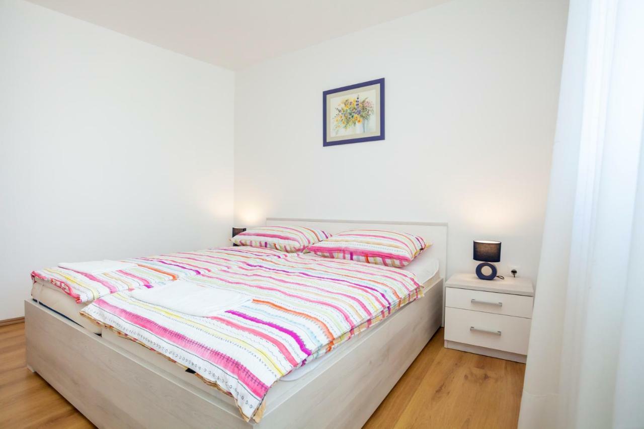 Milohnici Holiday Apartment Ivica מראה חיצוני תמונה