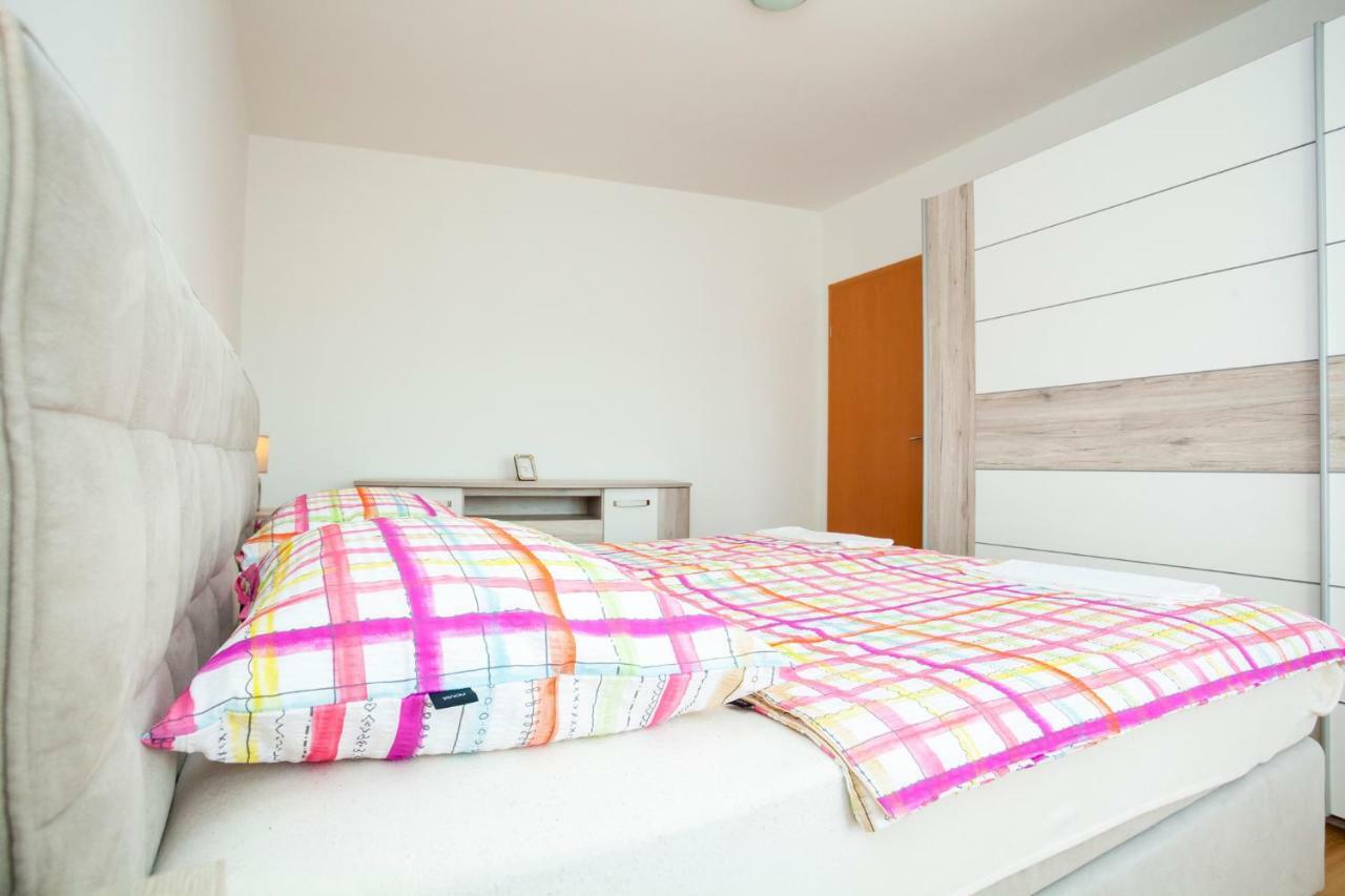 Milohnici Holiday Apartment Ivica מראה חיצוני תמונה