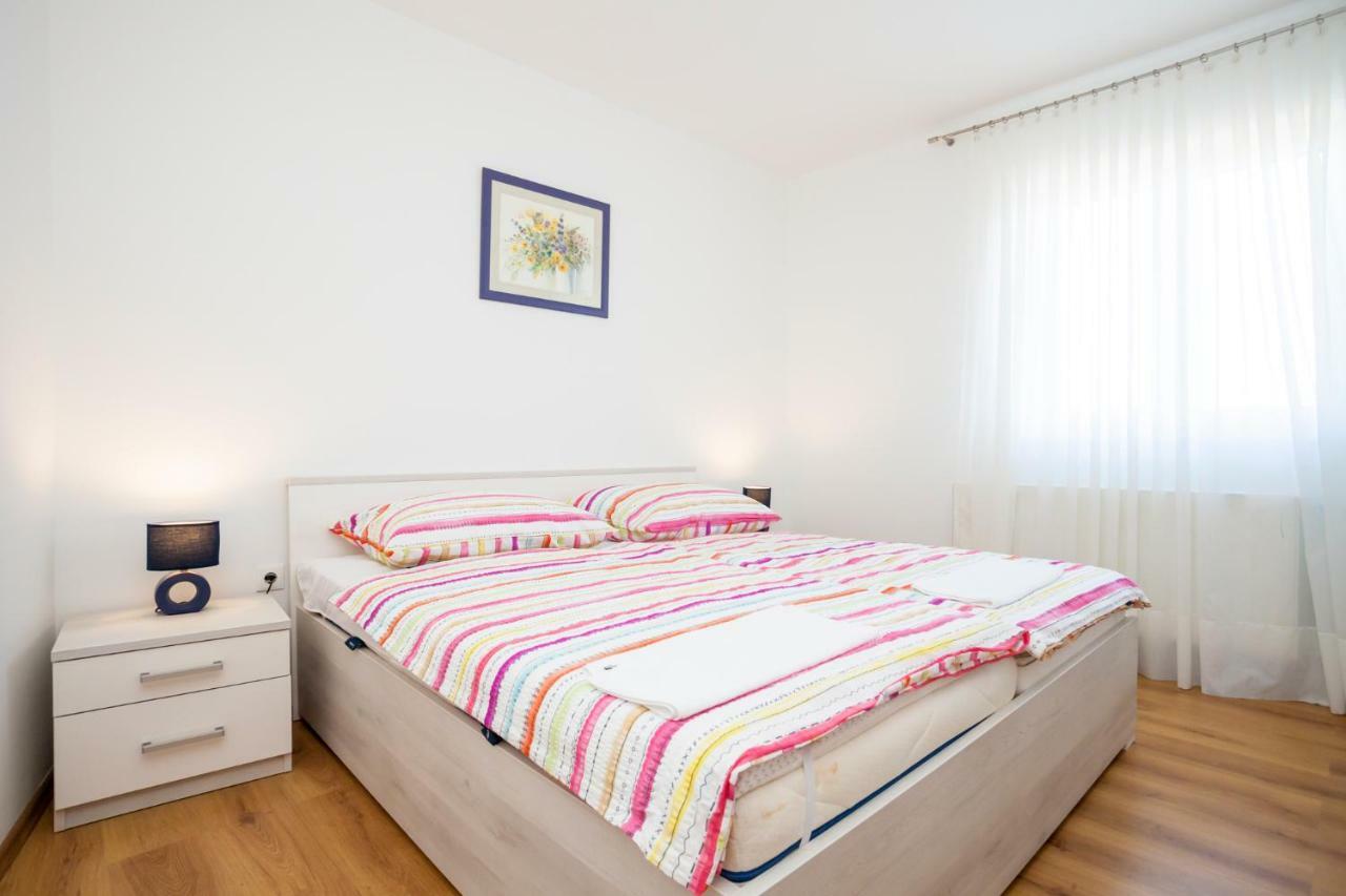 Milohnici Holiday Apartment Ivica מראה חיצוני תמונה