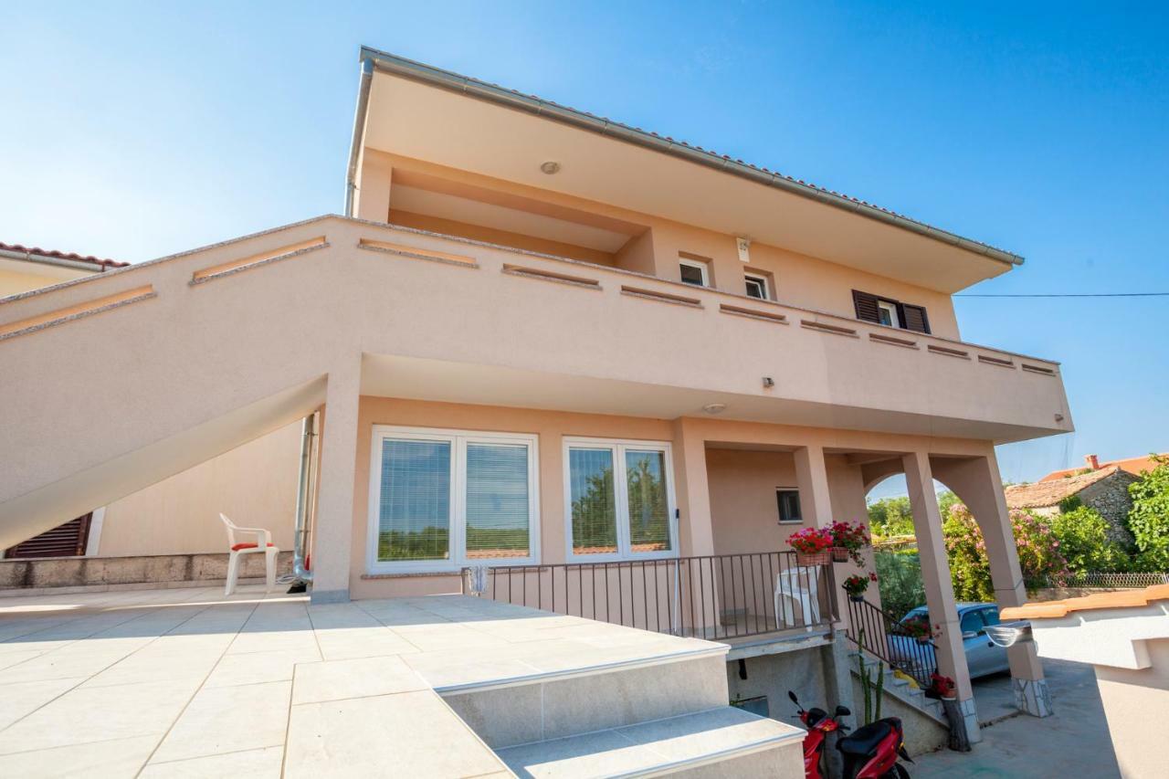 Milohnici Holiday Apartment Ivica מראה חיצוני תמונה